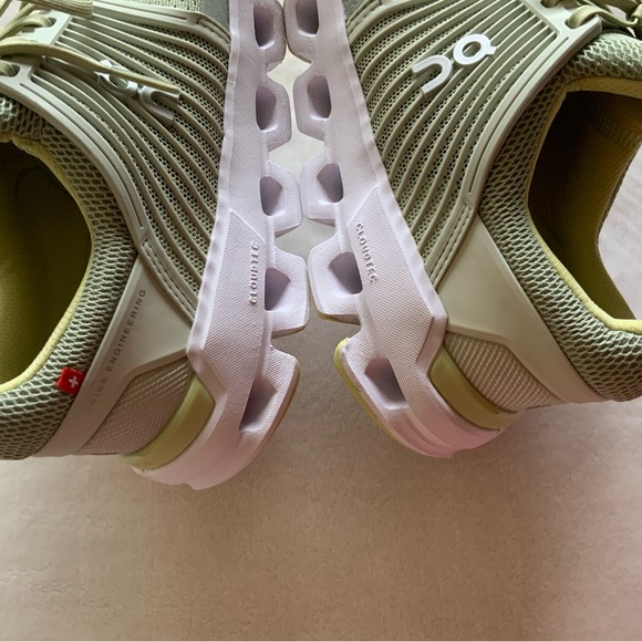 ON Cloudswift Running Shoe - Picture 11 of 15